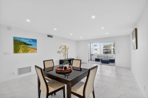 Condo in Boynton Beach, Florida, 2 bedrooms  № 2170008 - photo 8
