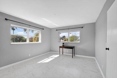 Condo in Boynton Beach, Florida, 2 bedrooms  № 2170008 - photo 26