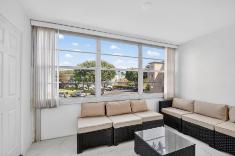 Condo in Boynton Beach, Florida, 2 bedrooms  № 2170008 - photo 14