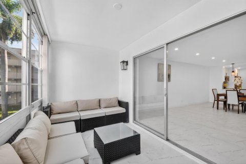 Condo in Boynton Beach, Florida, 2 bedrooms  № 2170008 - photo 16