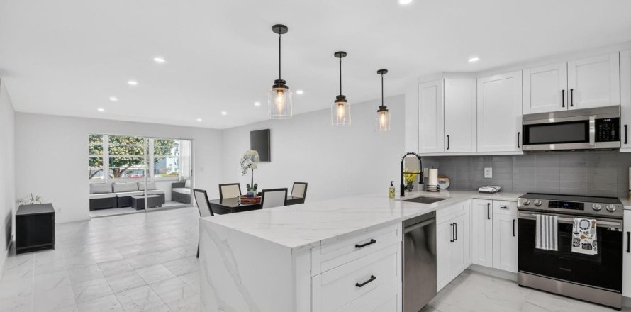 Condo in Boynton Beach, Florida, 2 bedrooms  № 2170008