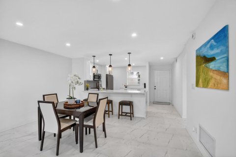 Condo in Boynton Beach, Florida, 2 bedrooms  № 2170008 - photo 7