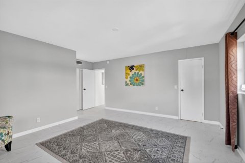 Condo in Boynton Beach, Florida, 2 bedrooms  № 2170008 - photo 20