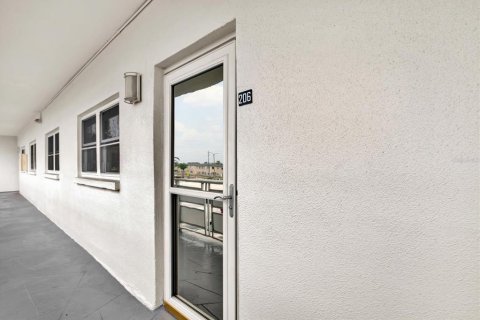 Condominio en venta en Saint Petersburg, Florida, 2 dormitorios, 104.52 m2 № 1780383 - foto 6