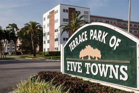 Condominio en venta en Saint Petersburg, Florida, 2 dormitorios, 104.52 m2 № 1780383 - foto 2