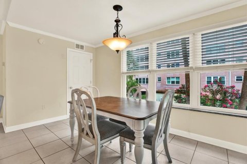 Condominio en venta en Saint Petersburg, Florida, 2 dormitorios, 104.52 m2 № 1780383 - foto 11