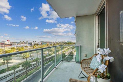 Condo in Tampa, Florida, 2 bedrooms  № 1766161 - photo 14