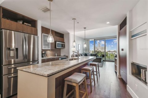 Condo in Tampa, Florida, 2 bedrooms  № 1766161 - photo 8