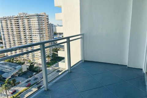 Condominio en alquiler en Hallandale Beach, Florida, 1 dormitorio, 83.24 m2 № 2074844 - foto 20