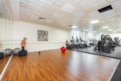 Condominio en alquiler en Hallandale Beach, Florida, 1 dormitorio, 83.24 m2 № 2074844 - foto 28