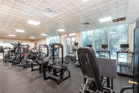 Condominio en alquiler en Hallandale Beach, Florida, 1 dormitorio, 83.24 m2 № 2074844 - foto 27