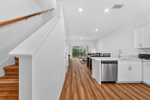 Touwnhouse à vendre à Sarasota, Floride: 2 chambres, 109.44 m2 № 2396903 - photo 6