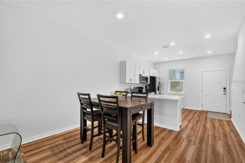 Touwnhouse à vendre à Sarasota, Floride: 2 chambres, 109.44 m2 № 2396903 - photo 16