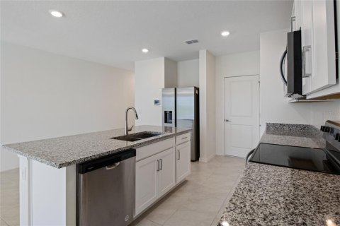 Townhouse in Davenport, Florida 3 bedrooms, 145.58 sq.m. № 1409880 - photo 8