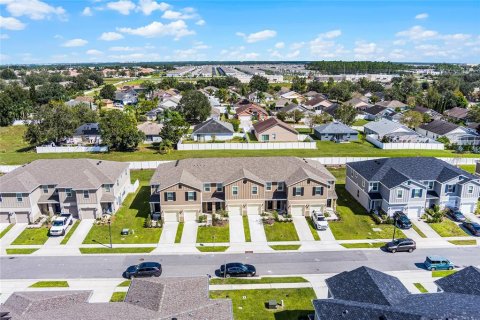 Townhouse in Davenport, Florida 3 bedrooms, 145.58 sq.m. № 1409880 - photo 26
