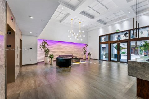 Condo in Coral Gables, Florida, 2 bedrooms  № 1862105 - photo 4
