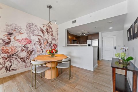 Condo in Coral Gables, Florida, 2 bedrooms  № 1862105 - photo 14