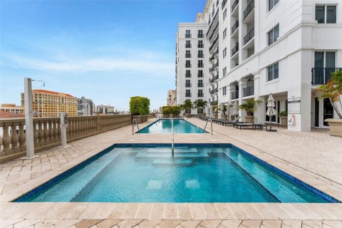 Condo in Coral Gables, Florida, 2 bedrooms  № 1862105 - photo 29