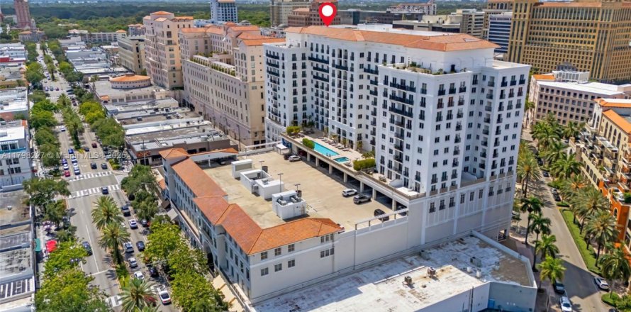 Condo in Coral Gables, Florida, 2 bedrooms  № 1862105