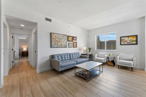 Condo in Coral Gables, Florida, 2 bedrooms  № 1862105 - photo 15