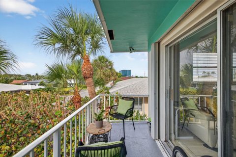 Condo in Fort Lauderdale, Florida, 2 bedrooms  № 2008451 - photo 14