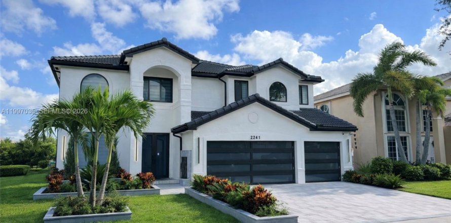 Villa ou maison à Miramar, Floride 5 chambres, 424.47 m2 № 2262629