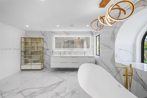 Villa ou maison à vendre à Miramar, Floride: 5 chambres, 424.47 m2 № 2262629 - photo 30