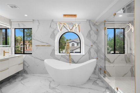 Villa ou maison à vendre à Miramar, Floride: 5 chambres, 424.47 m2 № 2262629 - photo 24