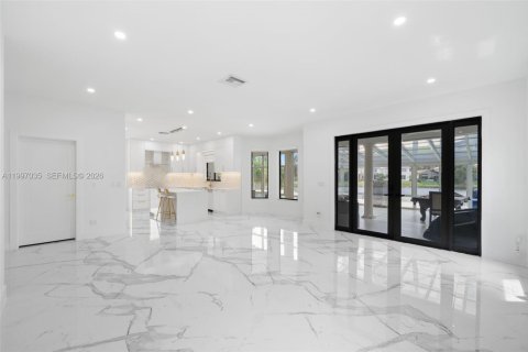 Villa ou maison à vendre à Miramar, Floride: 5 chambres, 424.47 m2 № 2262629 - photo 17