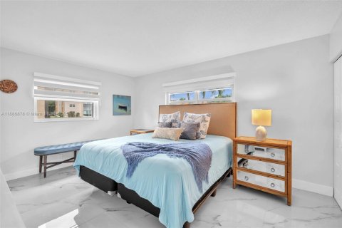Condo in Dania Beach, Florida, 2 bedrooms  № 1938582 - photo 8