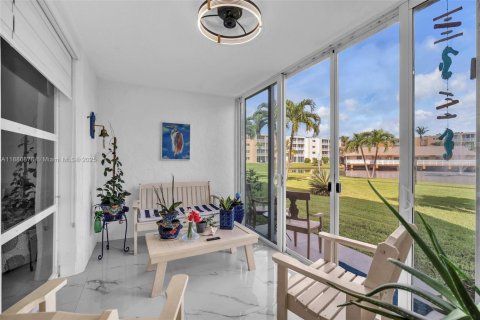 Condo in Dania Beach, Florida, 2 bedrooms  № 1938582 - photo 20