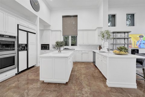 House in Boca Raton, Florida 5 bedrooms, 474.08 sq.m. № 1715546 - photo 24