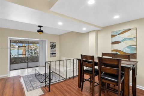 Adosado en venta en Pembroke Pines, Florida, 2 dormitorios, 96.62 m2 № 2240524 - foto 12