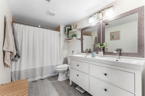 Купить кондоминиум в Бока-Ратон, Флорида 7 комнат, 120.77м2, № 2253936 - фото 15