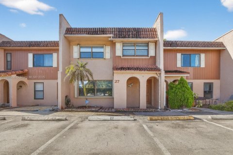 Купить таунхаус в Дейви, Флорида 3 спальни, 147.71м2, № 2014477 - фото 2