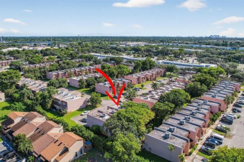 Купить таунхаус в Дейви, Флорида 3 спальни, 147.71м2, № 2014477 - фото 29