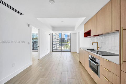 Condo in Miami, Florida, 1 bedroom № 2178414 - photo 5