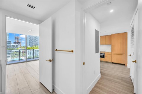 Condo in Miami, Florida, 1 bedroom № 2178414 - photo 16