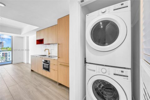 Condo in Miami, Florida, 1 bedroom № 2178414 - photo 17