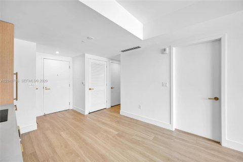 Condo in Miami, Florida, 1 bedroom № 2178414 - photo 18