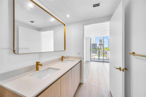 Condo in Miami, Florida, 1 bedroom № 2178414 - photo 14