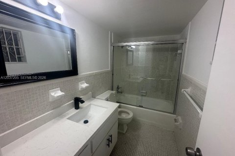 Copropriété à louer à Bay Harbor Islands, Floride: 1 chambre, 118.45 m2 № 2154509 - photo 8