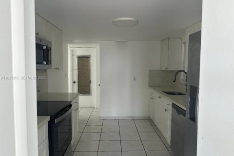 Copropriété à louer à Bay Harbor Islands, Floride: 1 chambre, 118.45 m2 № 2154509 - photo 5