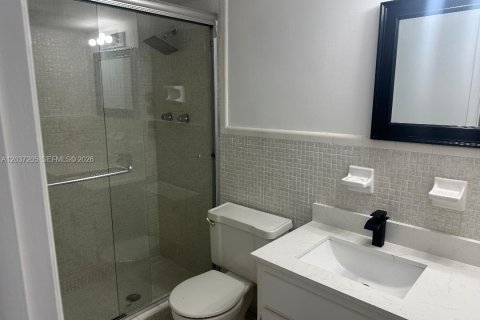 Copropriété à louer à Bay Harbor Islands, Floride: 1 chambre, 118.45 m2 № 2154509 - photo 11