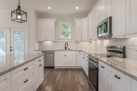 Casa en alquiler en Tampa, Florida, 3 dormitorios, 191.29 m2 № 1832840 - foto 2