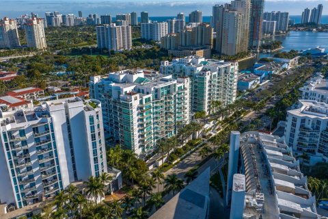 Condo in Aventura, Florida, 3 bedrooms  № 2052946 - photo 29