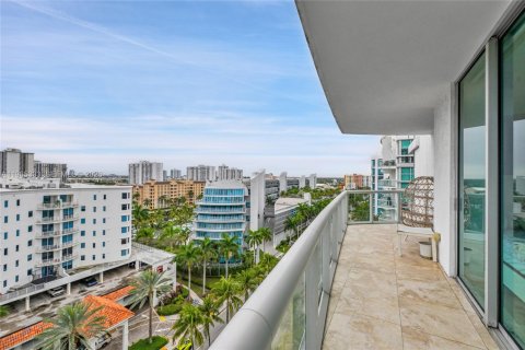 Condo in Aventura, Florida, 3 bedrooms  № 2052946 - photo 15