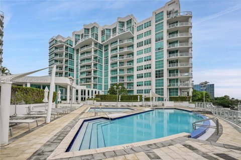 Condo in Aventura, Florida, 3 bedrooms  № 2052946 - photo 17