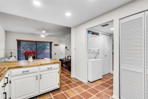 Townhouse in Miami, Florida 3 bedrooms, 146.32 sq.m. № 1742122 - photo 14