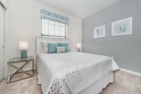 Adosado en venta en Kissimmee, Florida, 5 dormitorios, 210.24 m2 № 2213641 - foto 9